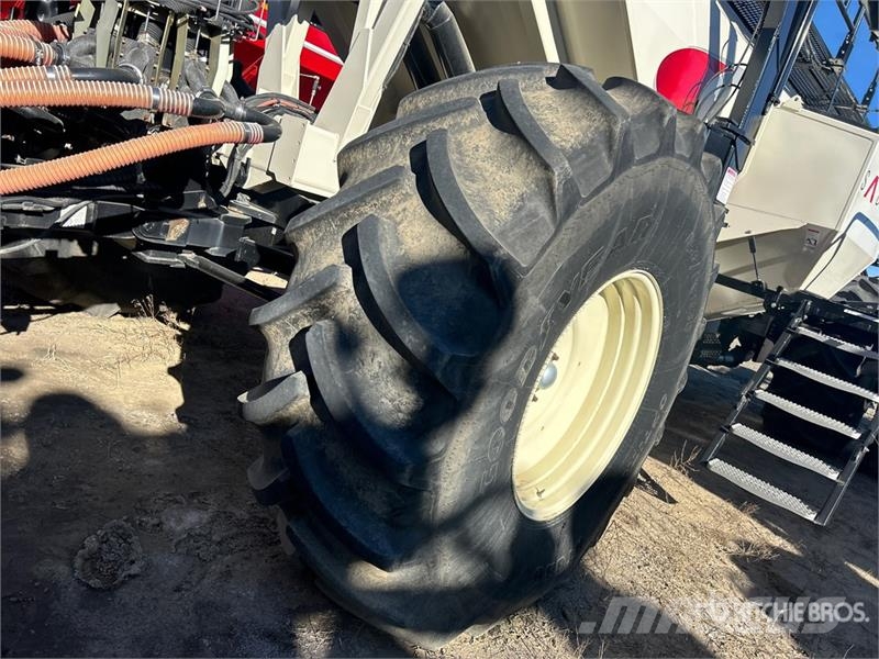 Bourgault 3320 76 ft Air Drill Kylvökoneet