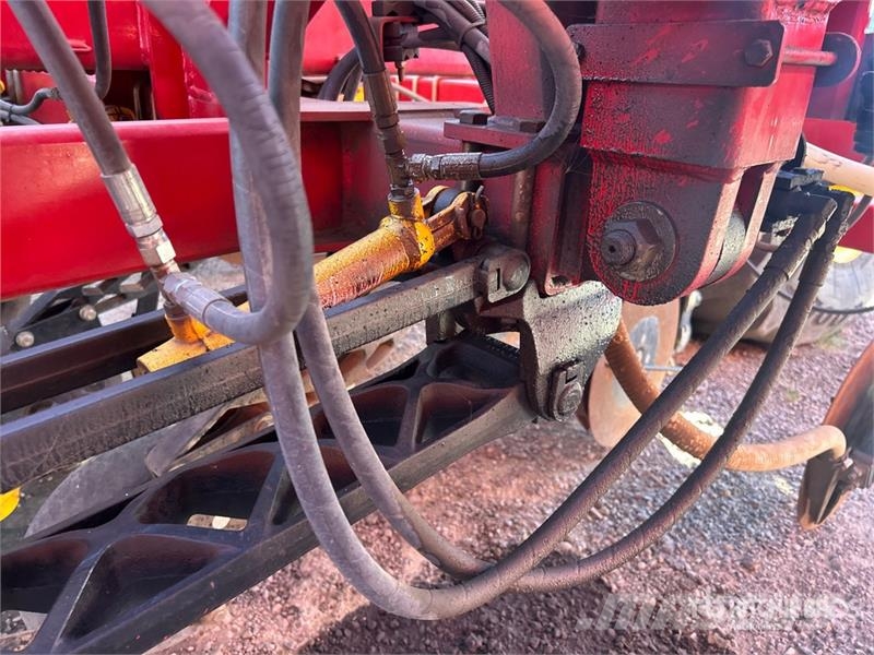 Bourgault 3320 76 ft Air Drill Kylvökoneet
