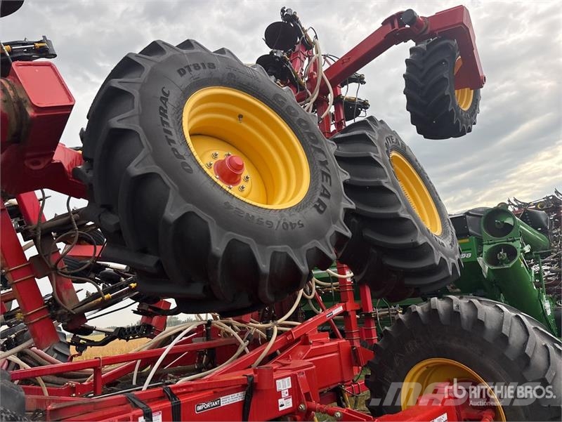 Bourgault 3320 - 76 PHD 76 ft Air Drill Sijačice