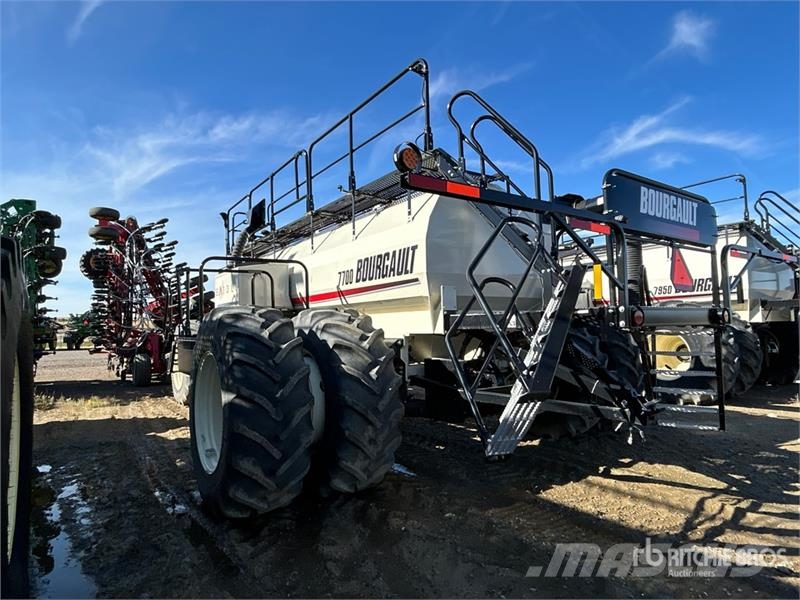 Bourgault 3320 - 76 PHD 76 ft Air Drill Sejačice