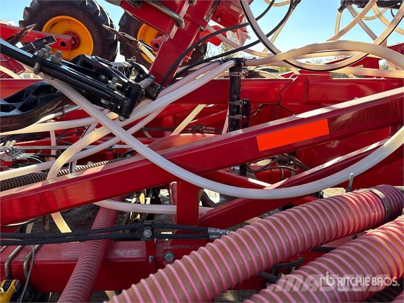Bourgault 3320 84 ft Air Seeder Sembradoras