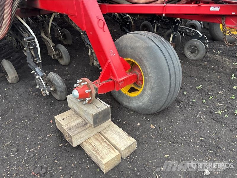 Bourgault 3320-86 PHD 86 ft Air Drill Sijačice