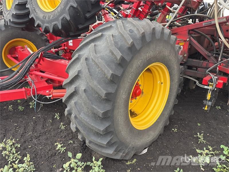 Bourgault 3320-86 PHD 86 ft Air Drill Sijačice
