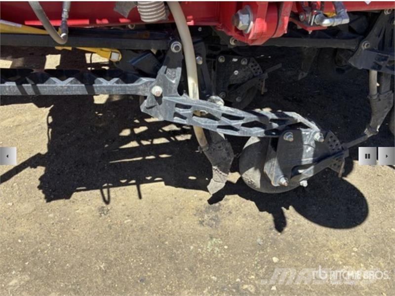 Bourgault 3320 86ft Air Drill مثاقيب