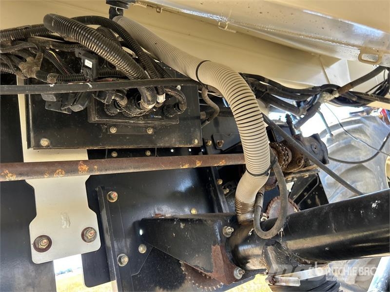 Bourgault 3320 PHD 66 ft Air Drill Perfuradoras