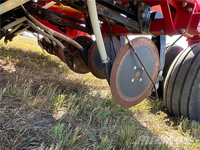 Bourgault 3320 PHD 66 ft Air Drill Perfuradoras