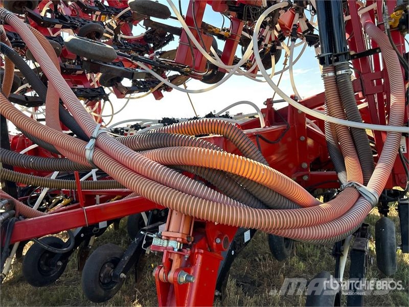 Bourgault 3320 PHD 66 ft Air Drill Perfuradoras