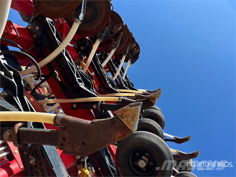 Bourgault 3320 PHD 66 ft Air Drill Perfuradoras