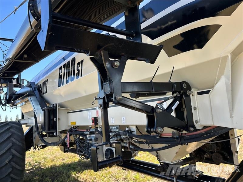Bourgault 3320 PHD 66 ft Air Drill Perfuradoras