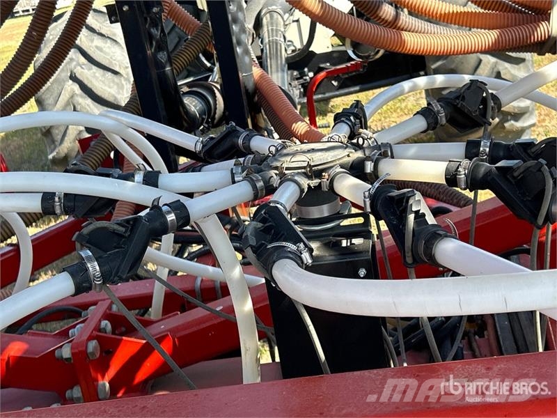 Bourgault 3320 PHD 66 ft Air Drill Perfuradoras