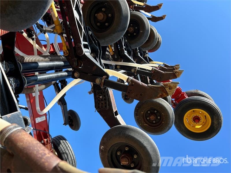 Bourgault 3320 PHD 66 ft Air Drill Perfuradoras