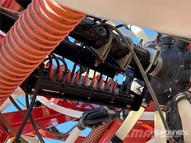 Bourgault 3320 PHD 66 ft Air Drill Perfuradoras