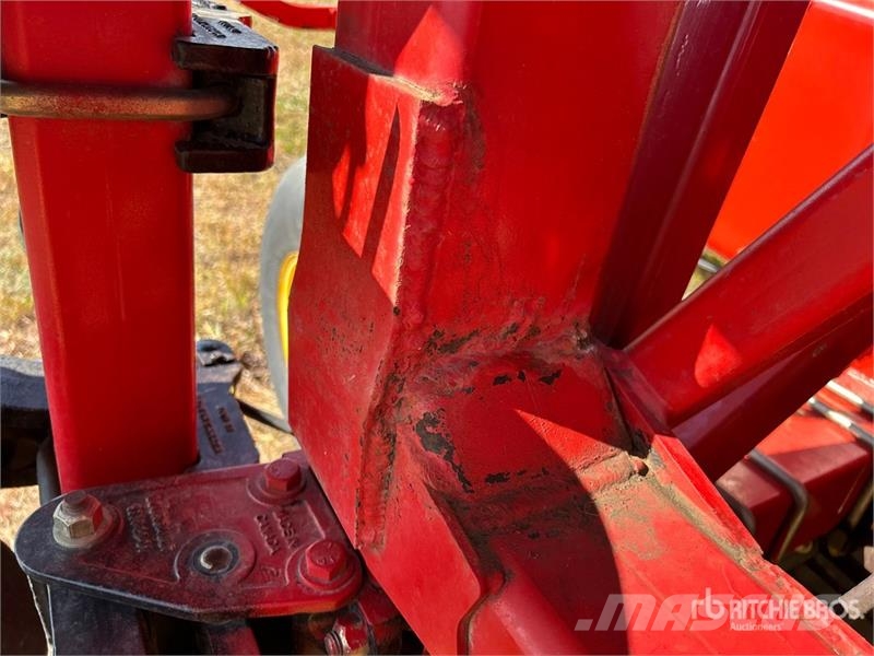 Bourgault 3320 PHD 66 ft Air Drill Perfuradoras