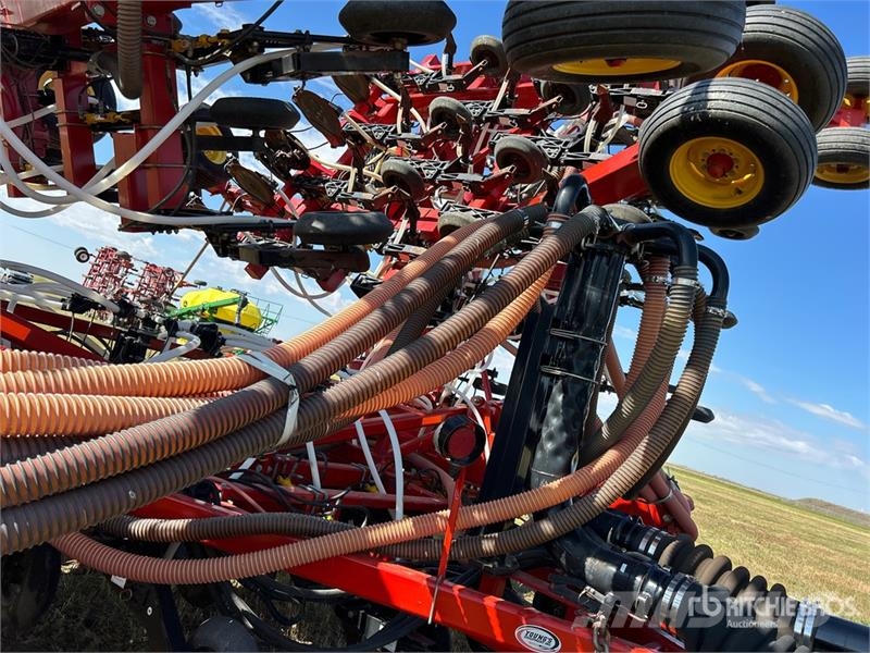 Bourgault 3320 PHD 66 ft Air Drill Perfuradoras
