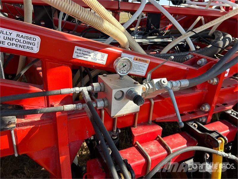 Bourgault 3320 PHD 66 ft Air Drill Perfuradoras