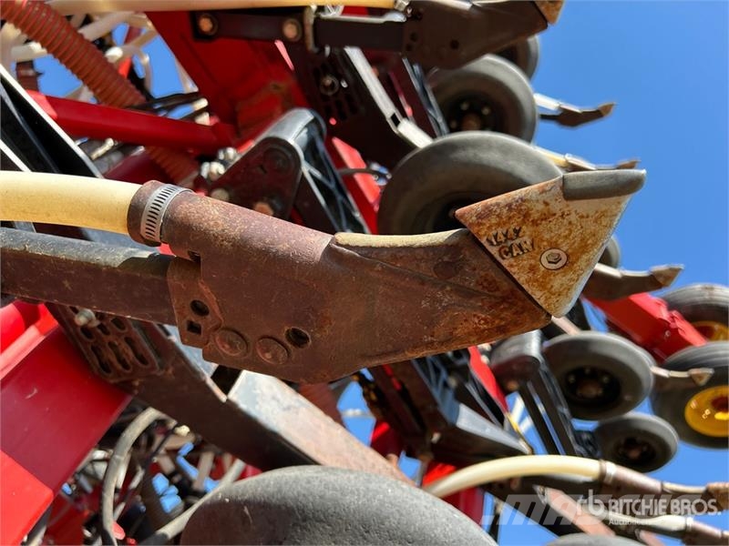 Bourgault 3320 PHD 66 ft Air Drill Perfuradoras