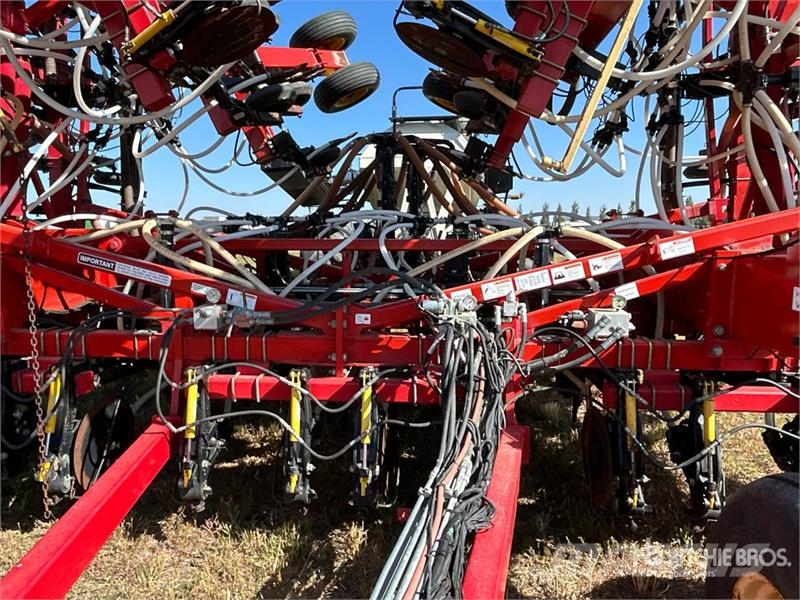 Bourgault 3320 PHD 66 ft Air Drill Perfuradoras