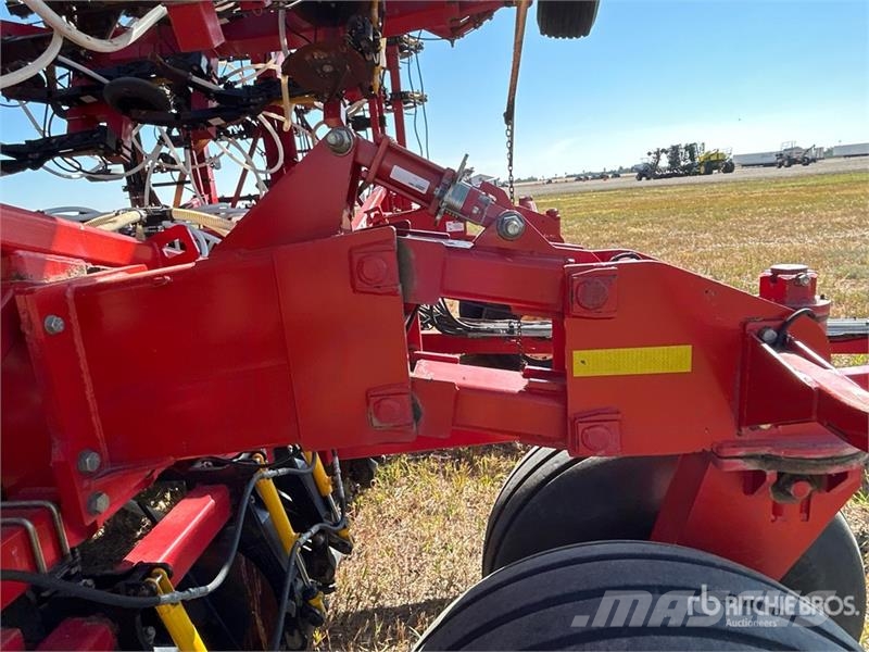 Bourgault 3320 PHD 66 ft Air Drill Perfuradoras