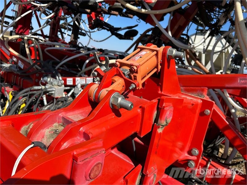 Bourgault 3320 PHD 66 ft Air Drill Perfuradoras