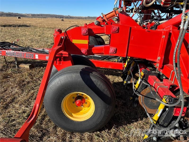 Bourgault 3320 QDA 66 ft Air Drill Sorvetőgép