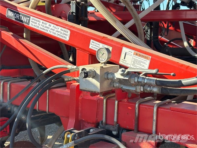 Bourgault 3320 QDA 76 ft Air Drill Sembradoras