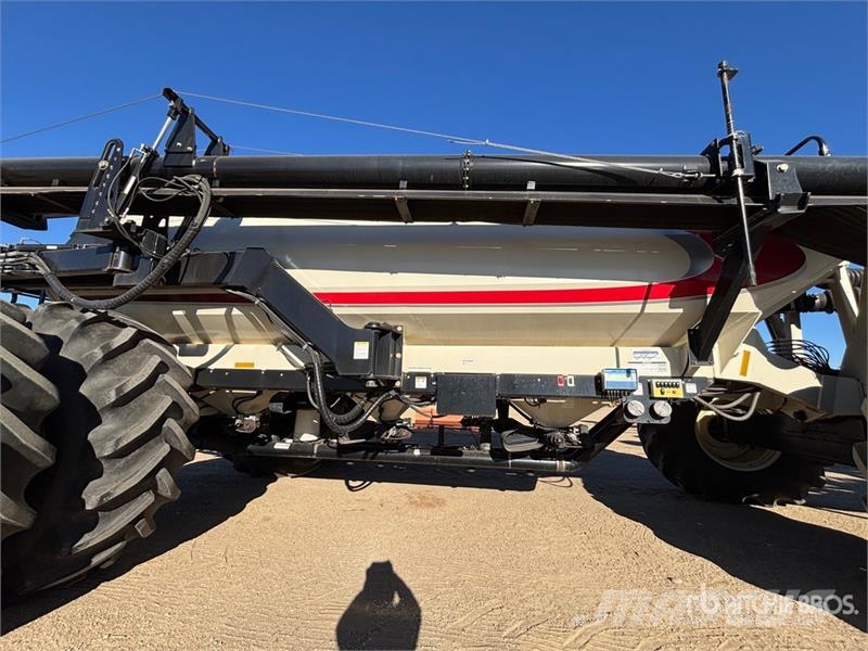 Bourgault 3320 QDA 76 ft Air Drill Sembradoras