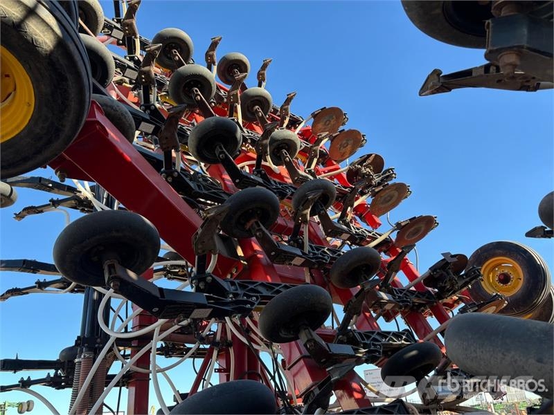 Bourgault 3320 QDA 76 ft Air Drill Sembradoras