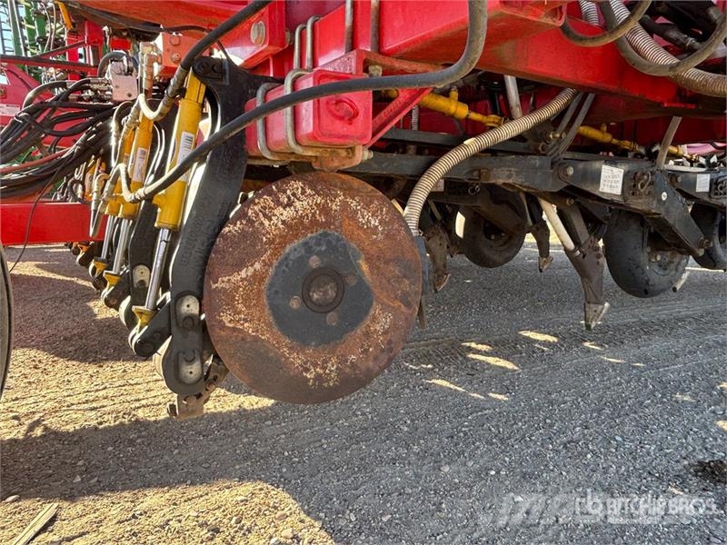 Bourgault 3320 QDA 76 ft Air Drill Sembradoras