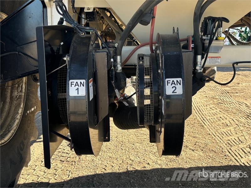 Bourgault 3320 QDA 76 ft Air Drill Sembradoras