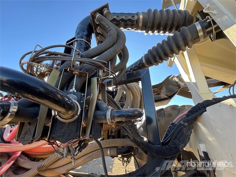 Bourgault 3320 QDA 76 ft Air Drill Sembradoras