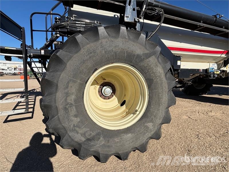 Bourgault 3320 QDA 76 ft Air Drill Sembradoras