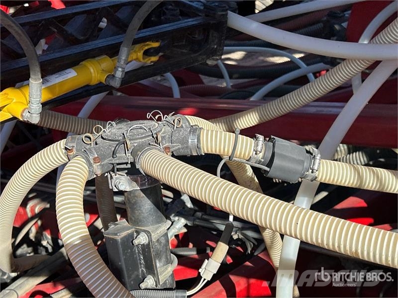 Bourgault 3320PHD 76 ft Air Drill Sējmašīnas