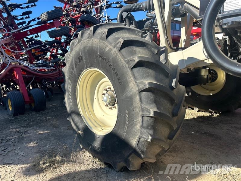 Bourgault 3320PHD 76 ft Air Drill Sējmašīnas