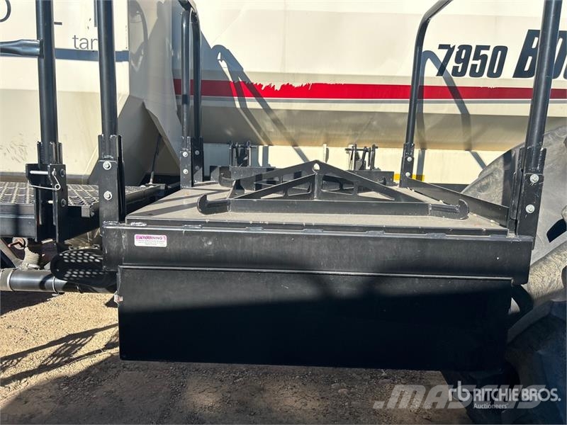 Bourgault 3320PHD 76 ft Air Drill Sējmašīnas