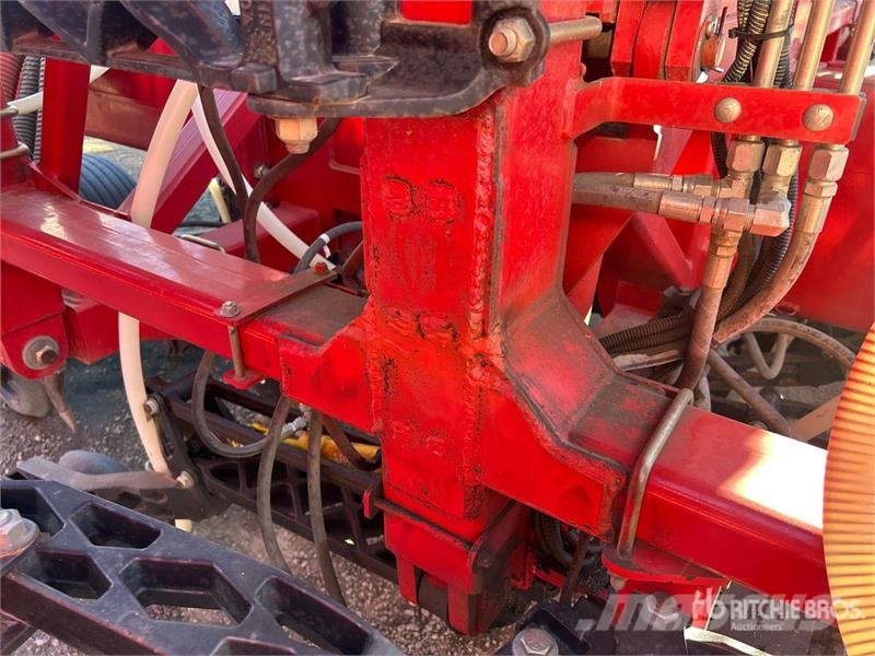 Bourgault 3320PHD 76 ft Air Drill Sējmašīnas