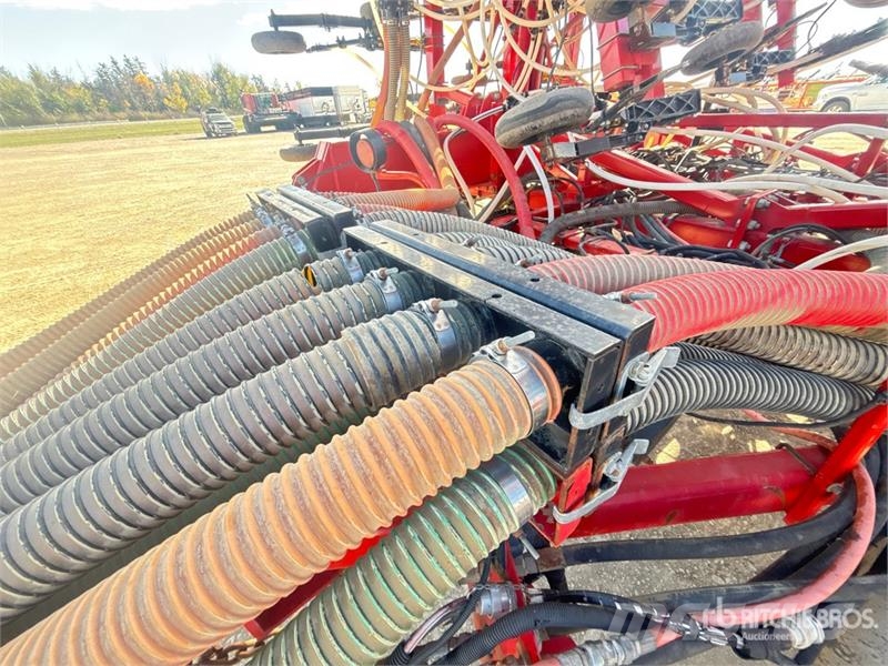 Bourgault 3320PHD 76 ft Air Drill Sorvetőgép
