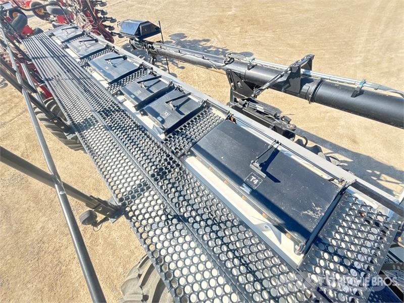 Bourgault 3320PHD 76 ft Air Drill Sorvetőgép