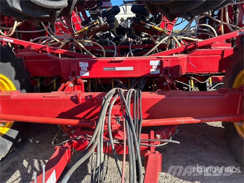 Bourgault 3320PHD 76 ft Air Drill Sējmašīnas