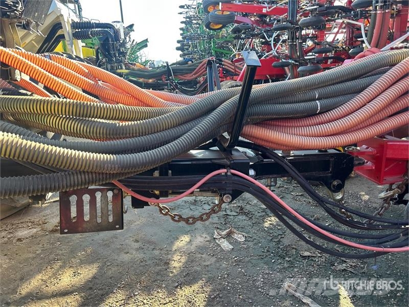 Bourgault 3320PHD 76 ft Air Drill Sējmašīnas