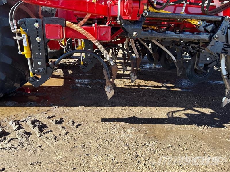 Bourgault 3320PHD XTC HF 84 ft Air Drill ドリル
