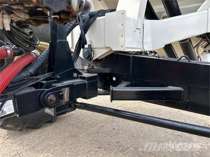 Bourgault 3320PHD XTC HF 76 ft Air Drill مثاقيب