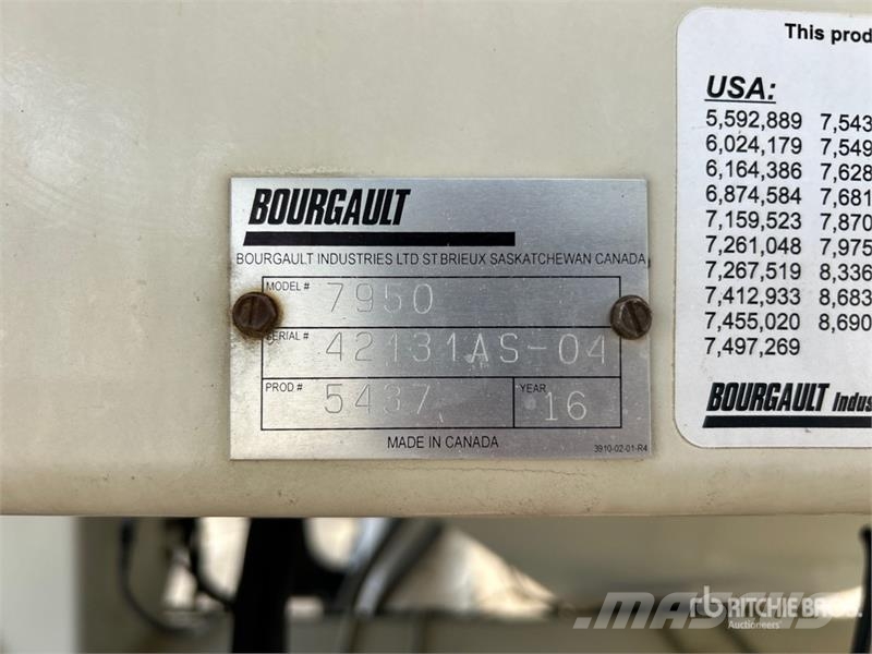 Bourgault 3320PHD XTC HF 76 ft Air Drill مثاقيب