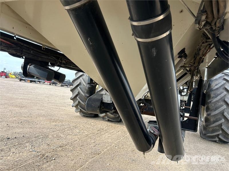 Bourgault 3320PHD XTC HF 76 ft Air Drill مثاقيب