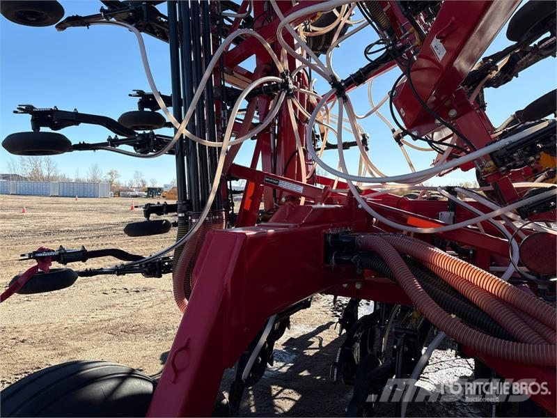 Bourgault 3320PHD XTC HF 84 ft Air Drill ドリル