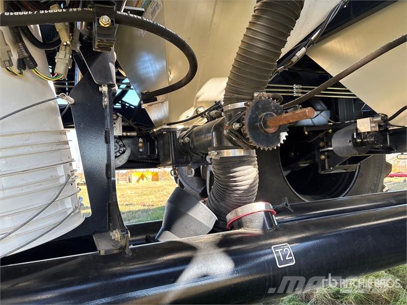 Bourgault 3335-76PHD 76 ft Air Drill 드릴