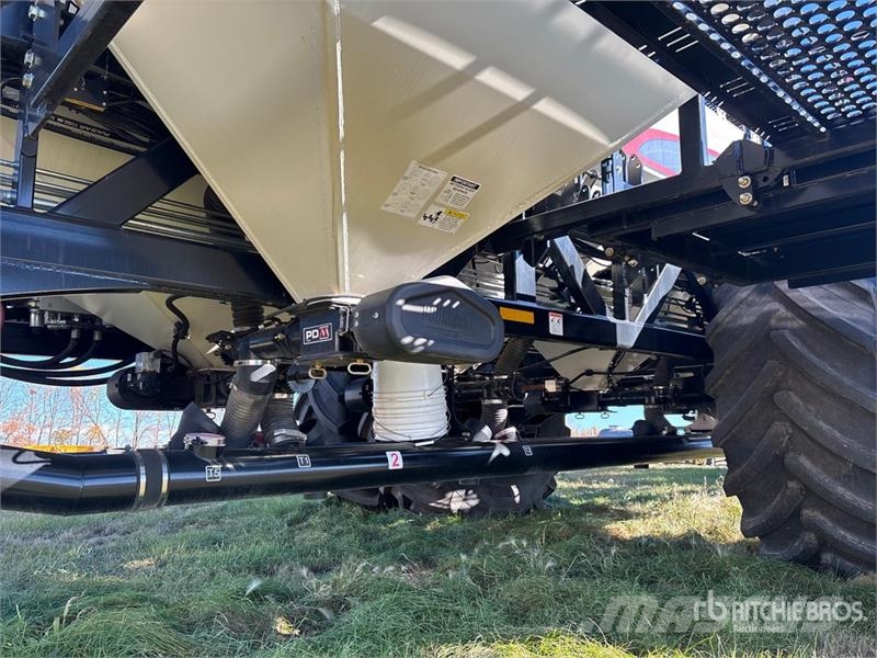 Bourgault 3335-76PHD 76 ft Air Drill 드릴