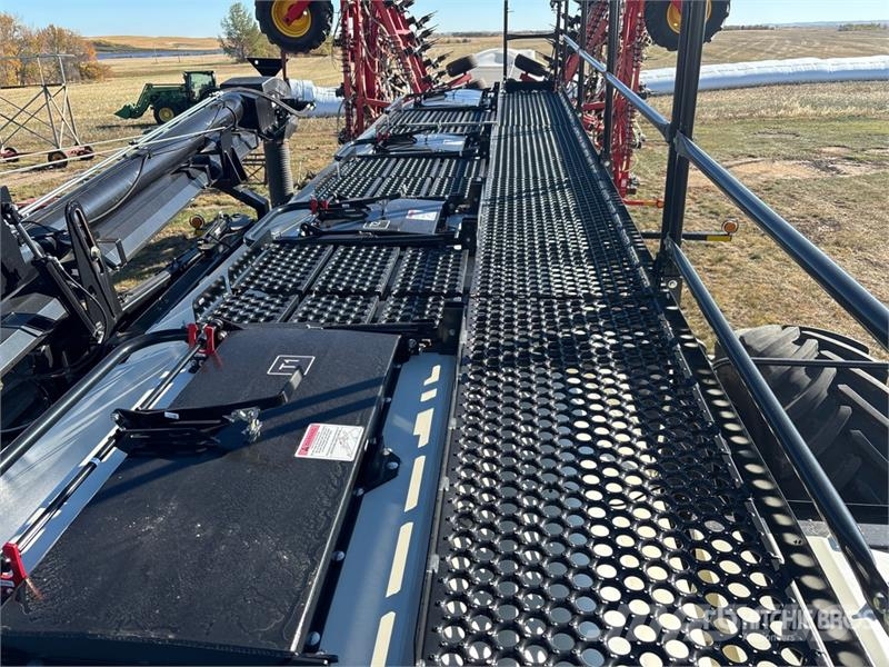 Bourgault 3335-76PHD 76 ft Air Drill 드릴