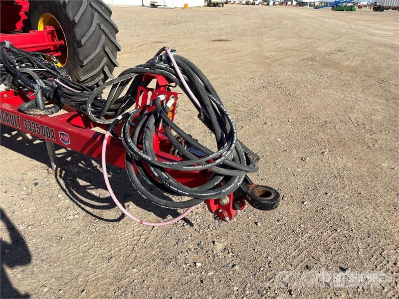 Bourgault 3335-76PHD 76 ft Air Drill Sembradoras