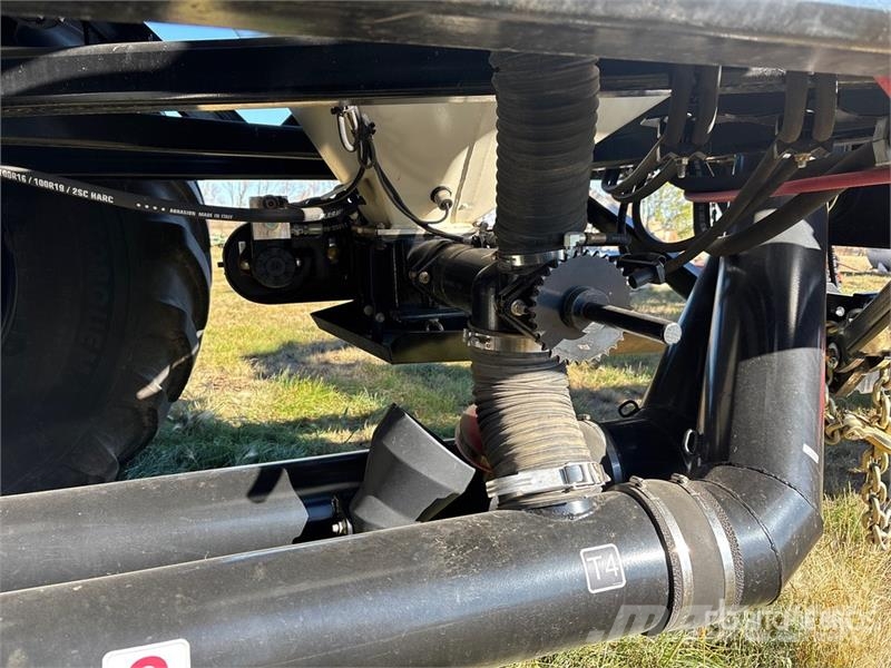 Bourgault 3335-76PHD 76 ft Air Drill 드릴