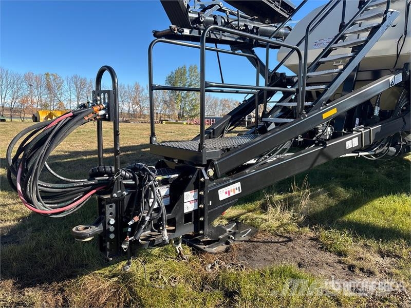 Bourgault 3335-76PHD 76 ft Air Drill 드릴